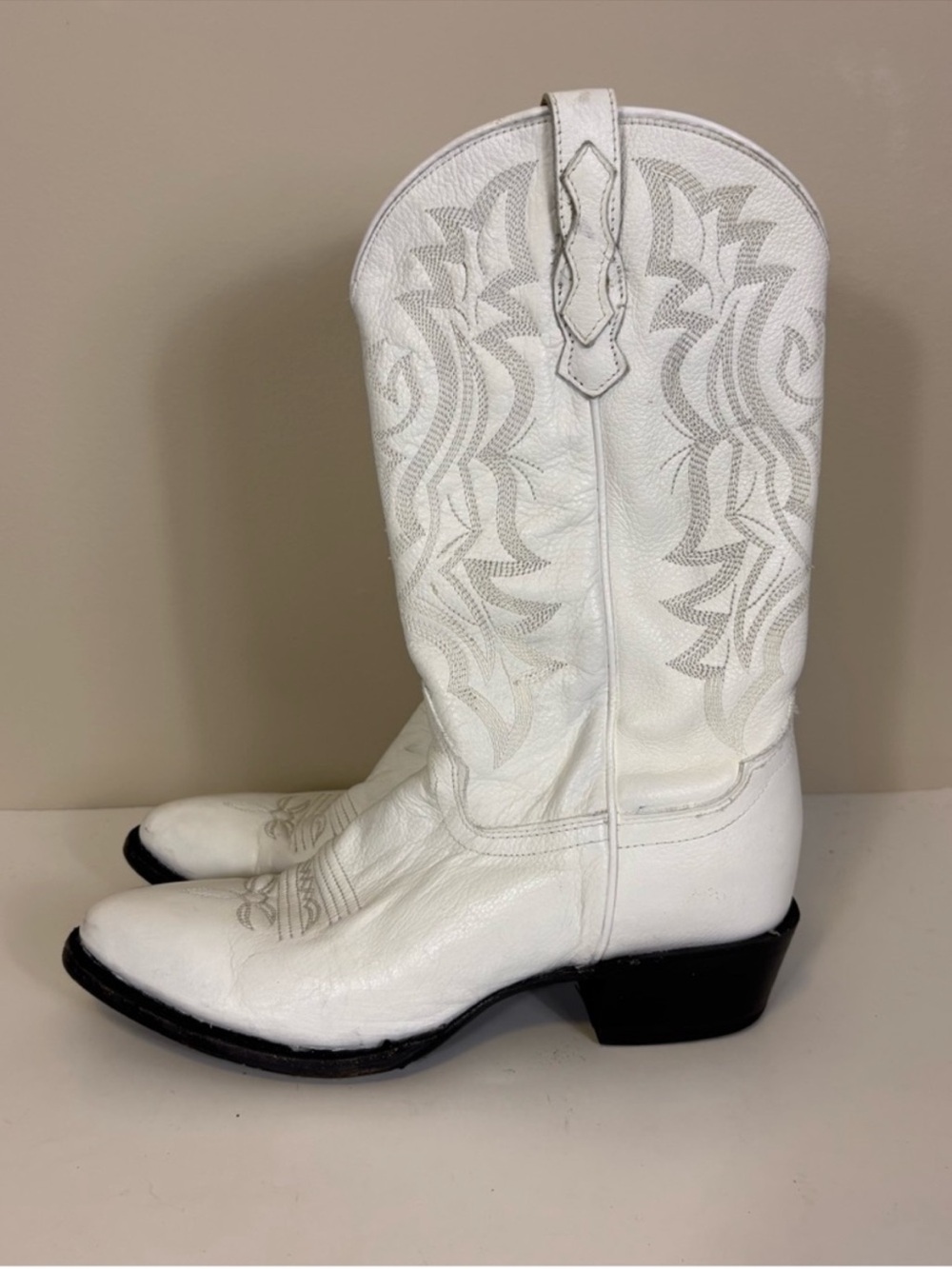 Shyanne White Western Boots with Embroidered Shaft